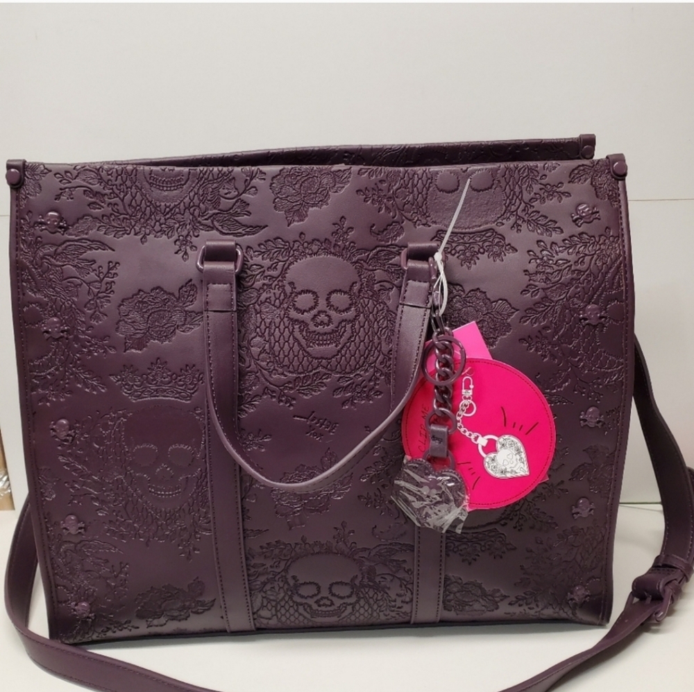 ❎️‼️1 Left ‼️❎️BETSEY JOHNSON embossed xoxomattie plum skull ROSES XL TOTE 💟 - Picture 4 of 9